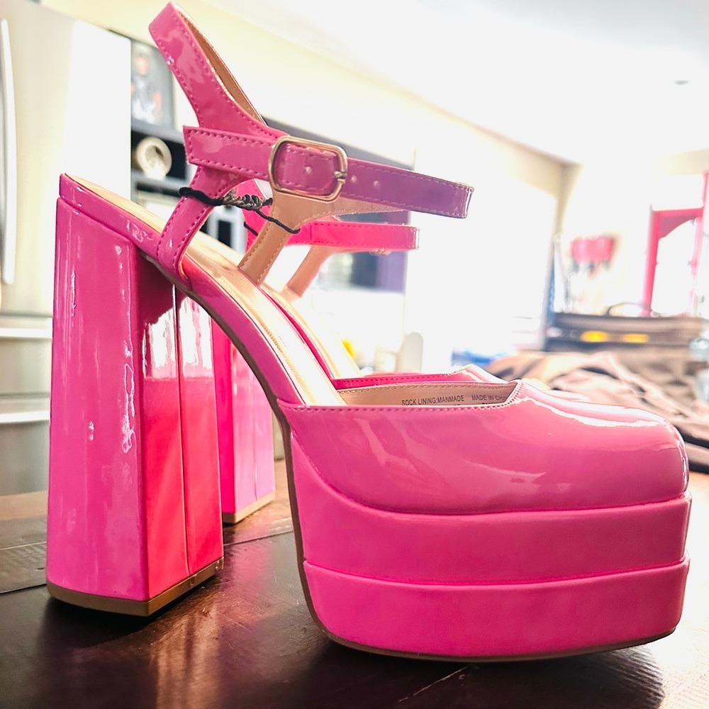BARBIE Platforms! Rare find!!!